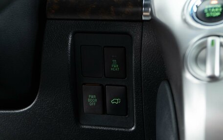 Toyota Land Cruiser 200, 2013 год, 3 999 050 рублей, 28 фотография