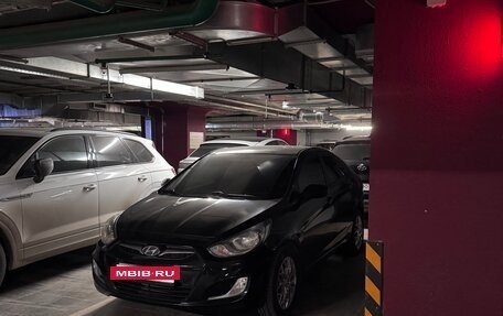 Hyundai Solaris II рестайлинг, 2012 год, 850 000 рублей, 2 фотография