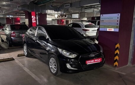 Hyundai Solaris II рестайлинг, 2012 год, 850 000 рублей, 5 фотография