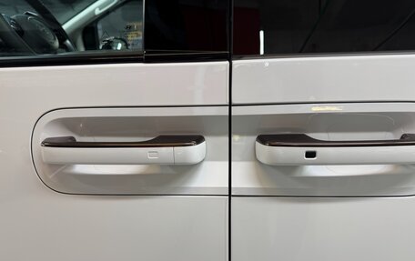 Hyundai Staria, 2024 год, 6 580 000 рублей, 38 фотография