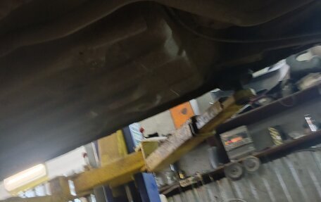 Mazda 323, 1998 год, 190 000 рублей, 15 фотография