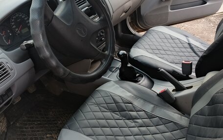 Mazda 323, 1998 год, 190 000 рублей, 20 фотография