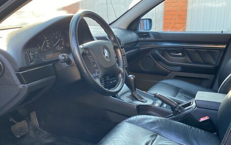 BMW 5 серия, 2002 год, 1 250 000 рублей, 3 фотография