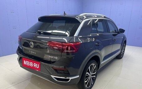 Volkswagen T-Roc I, 2021 год, 1 715 000 рублей, 2 фотография