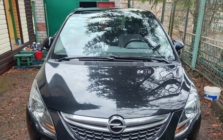 Opel Zafira C рестайлинг, 2013 год, 1 220 000 рублей, 1 фотография