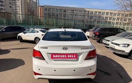 Hyundai Solaris II рестайлинг, 2014 год, 1 300 000 рублей, 2 фотография