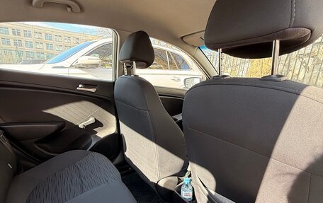 Hyundai Solaris II рестайлинг, 2014 год, 1 300 000 рублей, 13 фотография