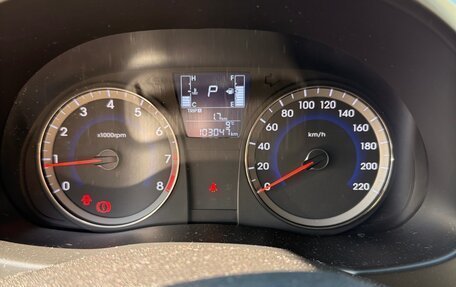 Hyundai Solaris II рестайлинг, 2014 год, 1 300 000 рублей, 17 фотография