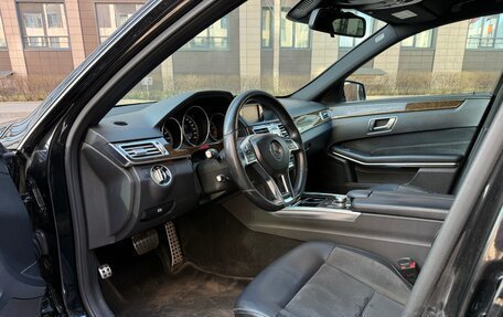 Mercedes-Benz E-Класс, 2013 год, 1 650 000 рублей, 15 фотография