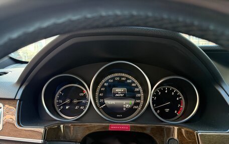 Mercedes-Benz E-Класс, 2013 год, 1 650 000 рублей, 17 фотография