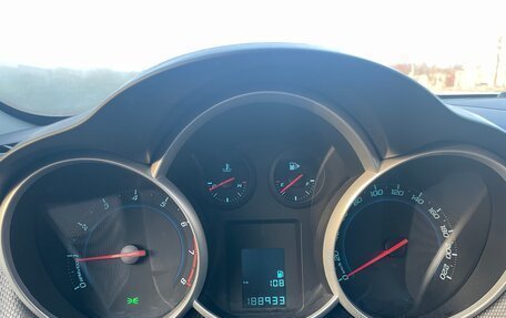 Chevrolet Cruze II, 2011 год, 650 000 рублей, 7 фотография