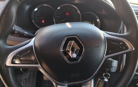 Renault Logan II, 2019 год, 1 220 000 рублей, 12 фотография