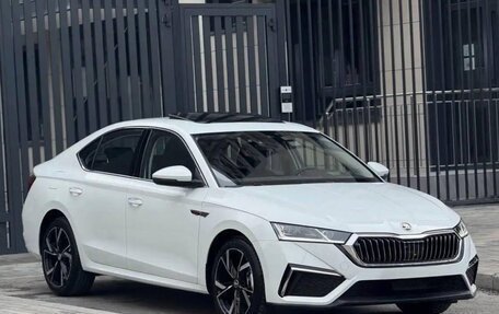 Skoda Octavia IV, 2022 год, 2 250 000 рублей, 4 фотография