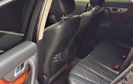 Infiniti QX70, 2014 год, 2 600 000 рублей, 11 фотография