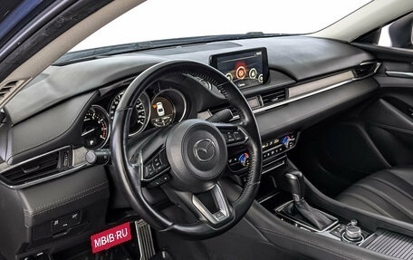 Mazda 6, 2020 год, 2 430 000 рублей, 15 фотография