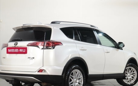 Toyota RAV4, 2018 год, 3 919 000 рублей, 7 фотография