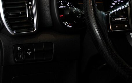 KIA Sportage IV рестайлинг, 2019 год, 2 599 000 рублей, 12 фотография