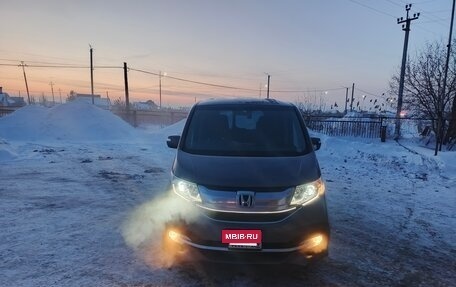 Honda Stepwgn IV, 2015 год, 2 фотография