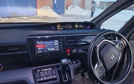 Honda Stepwgn IV, 2015 год, 17 фотография