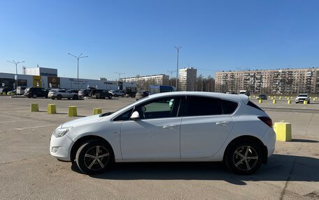 Opel Astra J, 2012 год, 649 999 рублей, 3 фотография
