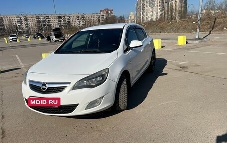 Opel Astra J, 2012 год, 649 999 рублей, 2 фотография