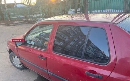 Volkswagen Vento, 1993 год, 116 000 рублей, 4 фотография