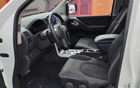 Nissan Navara (Frontier), 2012 год, 1 840 000 рублей, 10 фотография