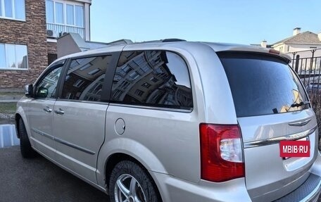 Chrysler Voyager IV, 2012 год, 1 450 000 рублей, 5 фотография