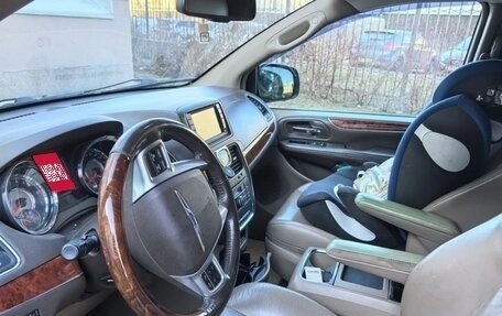 Chrysler Voyager IV, 2012 год, 1 450 000 рублей, 7 фотография