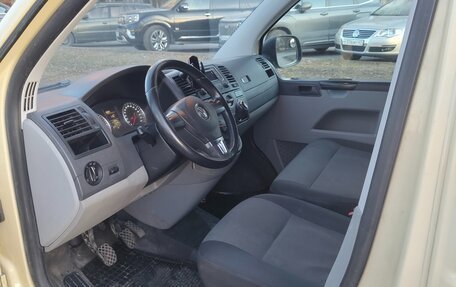 Volkswagen Transporter T5 рестайлинг, 2014 год, 1 765 000 рублей, 10 фотография