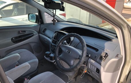 Toyota Estima III рестайлинг -2, 2001 год, 750 000 рублей, 9 фотография