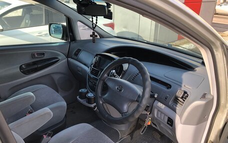 Toyota Estima III рестайлинг -2, 2001 год, 750 000 рублей, 10 фотография