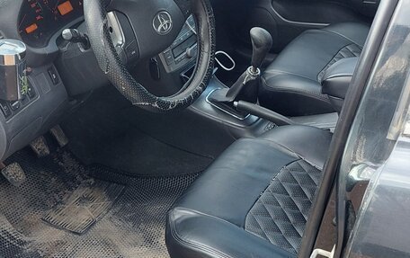 Toyota Avensis III рестайлинг, 2006 год, 520 000 рублей, 23 фотография