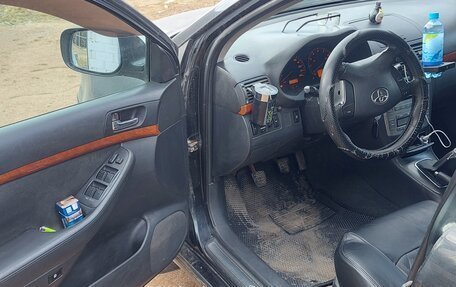 Toyota Avensis III рестайлинг, 2006 год, 520 000 рублей, 24 фотография