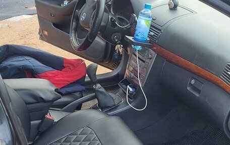 Toyota Avensis III рестайлинг, 2006 год, 520 000 рублей, 19 фотография