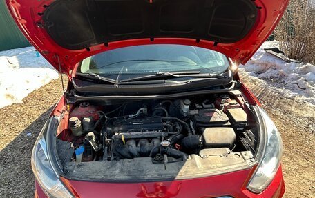 Hyundai Solaris II рестайлинг, 2012 год, 940 000 рублей, 13 фотография