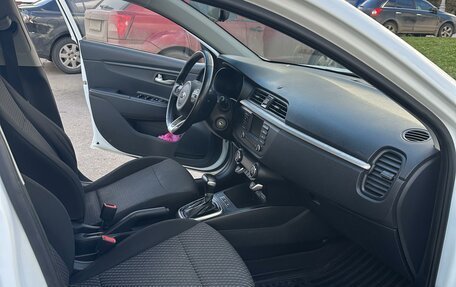 KIA Rio IV, 2018 год, 1 120 000 рублей, 9 фотография