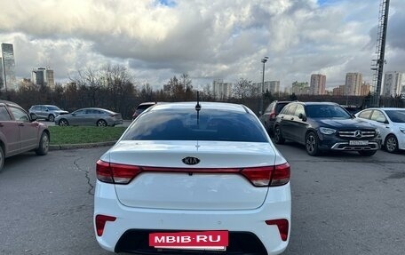 KIA Rio IV, 2018 год, 1 120 000 рублей, 2 фотография