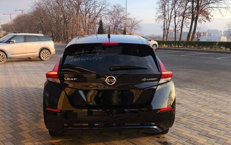 Nissan Leaf II, 2017 год, 1 560 000 рублей, 7 фотография