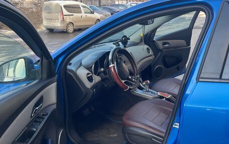 Chevrolet Cruze II, 2011 год, 750 000 рублей, 9 фотография