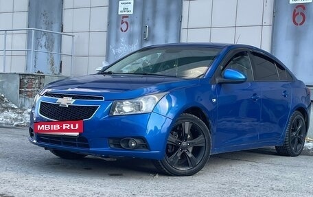 Chevrolet Cruze II, 2011 год, 750 000 рублей, 2 фотография