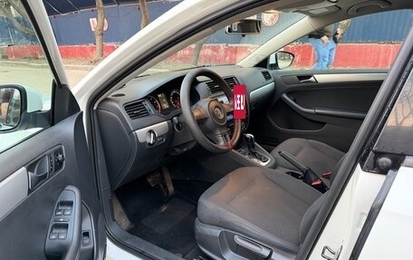 Volkswagen Jetta VI, 2012 год, 1 100 000 рублей, 3 фотография