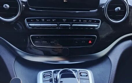 Mercedes-Benz V-Класс, 2015 год, 3 950 000 рублей, 8 фотография