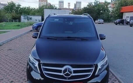 Mercedes-Benz V-Класс, 2015 год, 3 950 000 рублей, 4 фотография