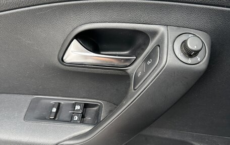 Volkswagen Polo VI (EU Market), 2015 год, 1 100 000 рублей, 14 фотография