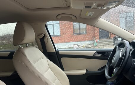 Volkswagen Jetta VI, 2011 год, 1 060 000 рублей, 8 фотография