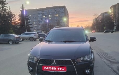 Mitsubishi Outlander III рестайлинг 3, 2010 год, 1 210 000 рублей, 1 фотография