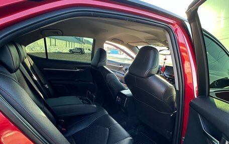 Toyota Camry, 2021 год, 3 280 000 рублей, 9 фотография