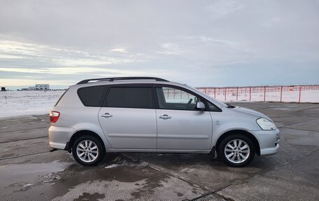 Toyota Avensis Verso I рестайлинг, 2004 год, 750 000 рублей, 4 фотография