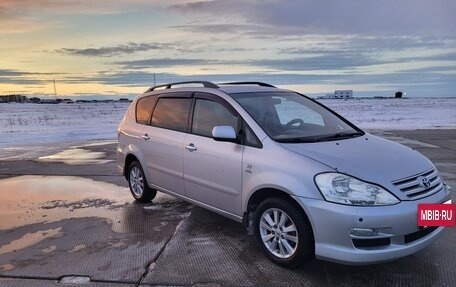 Toyota Avensis Verso I рестайлинг, 2004 год, 750 000 рублей, 3 фотография